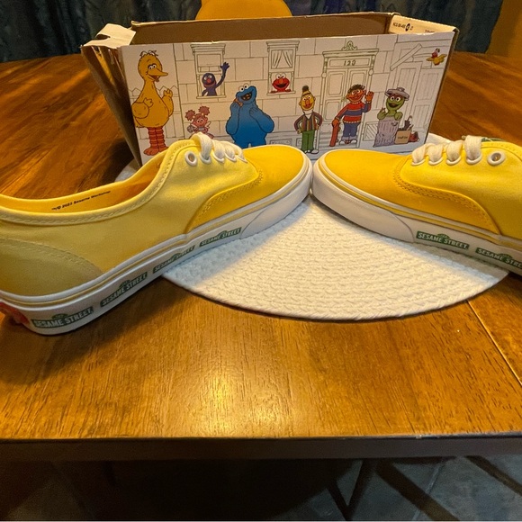 Sesame Street Vans Yellow Sneakers - Picture 4 of 10